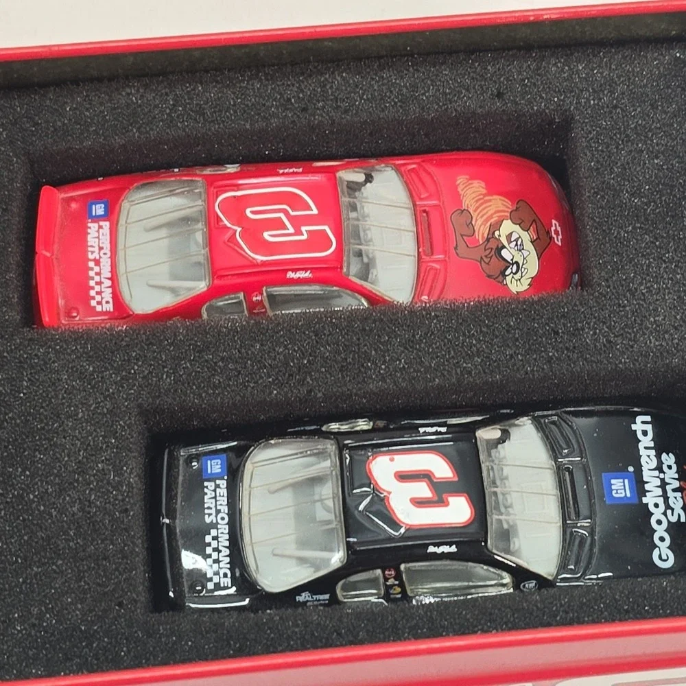 Action Racing Collection 2002 Dale Earnhardt Taz Wrangler Goodwrench 2 Car Tin